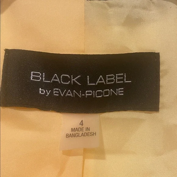 Bundle of (2) Black Label and Jones New York size 4 Blazer good condition - Picture 2 of 6